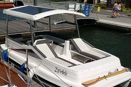 Rejsy ze sternikiem katamaranem solarnym 