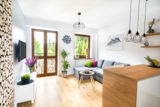 ELuxuria Green Hill Apartment